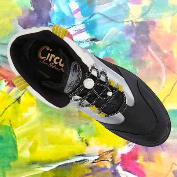 CIRCUS By SAM EDELMAN Trendy Ankle High Lace-Up Boots Water Resistant Sz 6M NEW - Picture 3 of 7